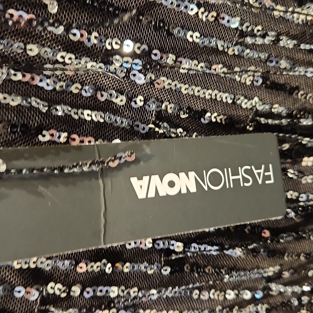 NWT Fashion Nova Women's Sz M Sequins One Shoulder Mini Dress - Picture 6 of 9